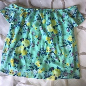 Off the shoulder Abercrombie top